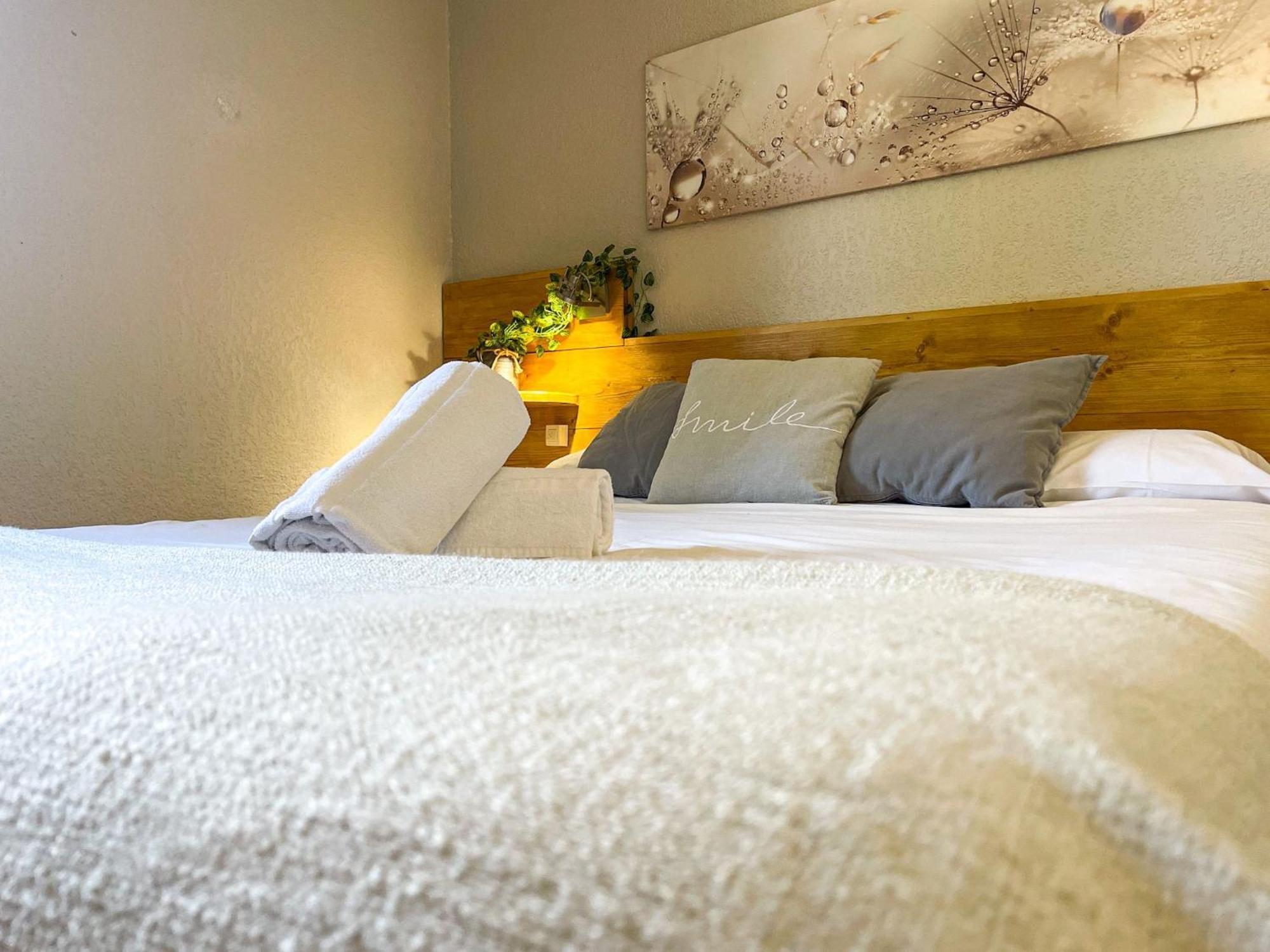 Apartamento Ideal Para Parejas En Enveitg 外观 照片
